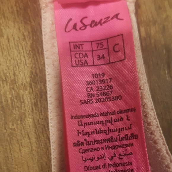 Le Senza bra - Picture 4 of 4